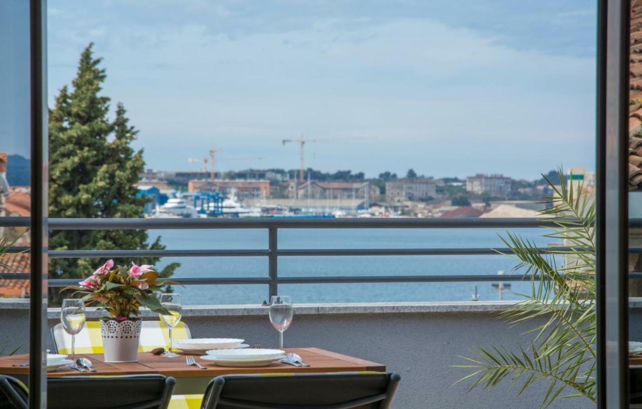 City Centre Sea View Apartment Пула Екстериор снимка